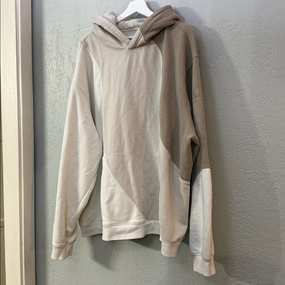 alo Make Waves Hoodie in Ivory/Bone/Gravel - Picture 5 of 9